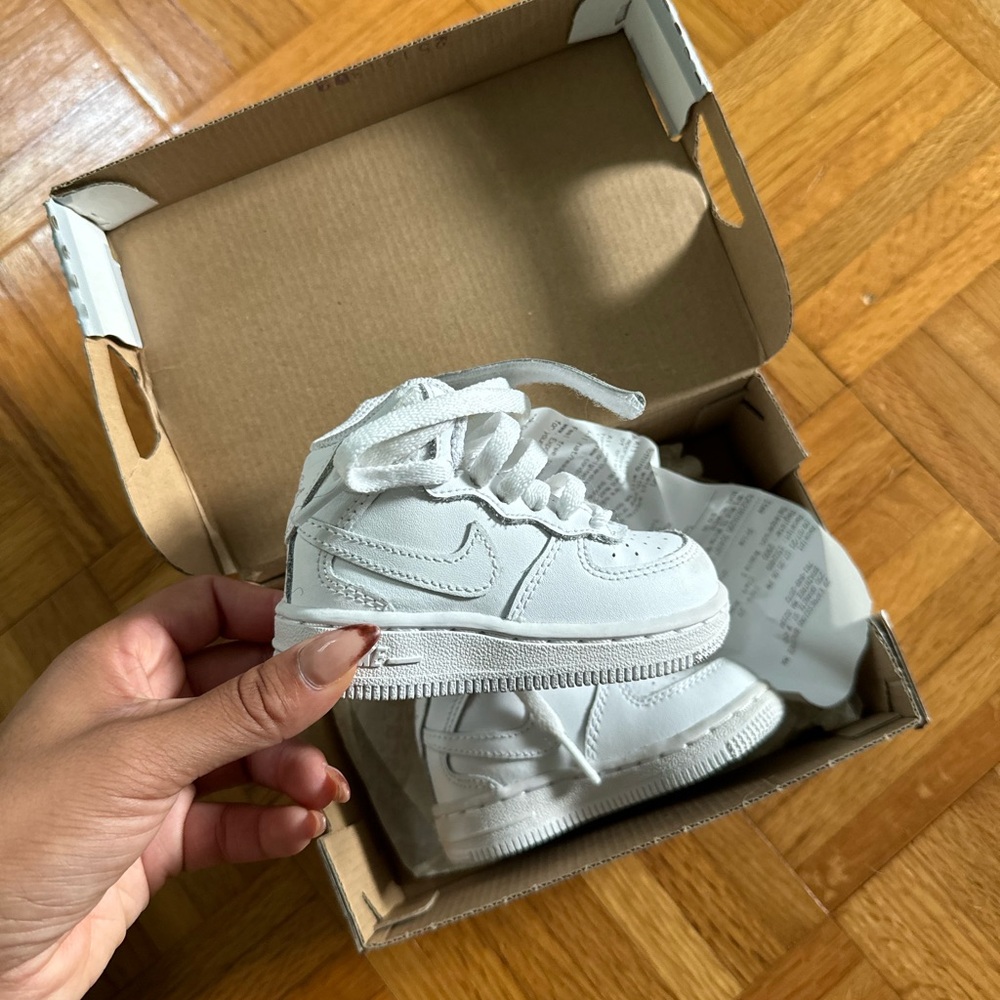 Baby air forces size 4c
